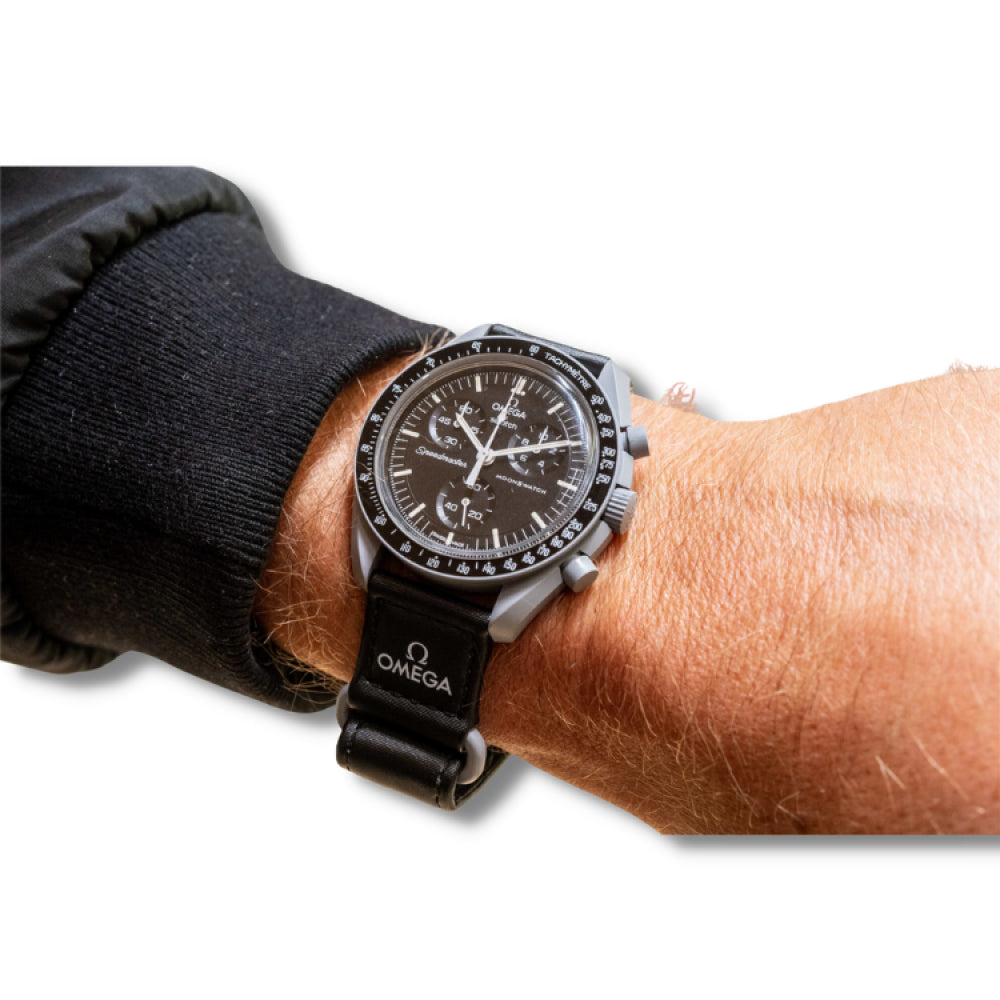 أوميغا x سواتش مون ميشن تو ذا مون