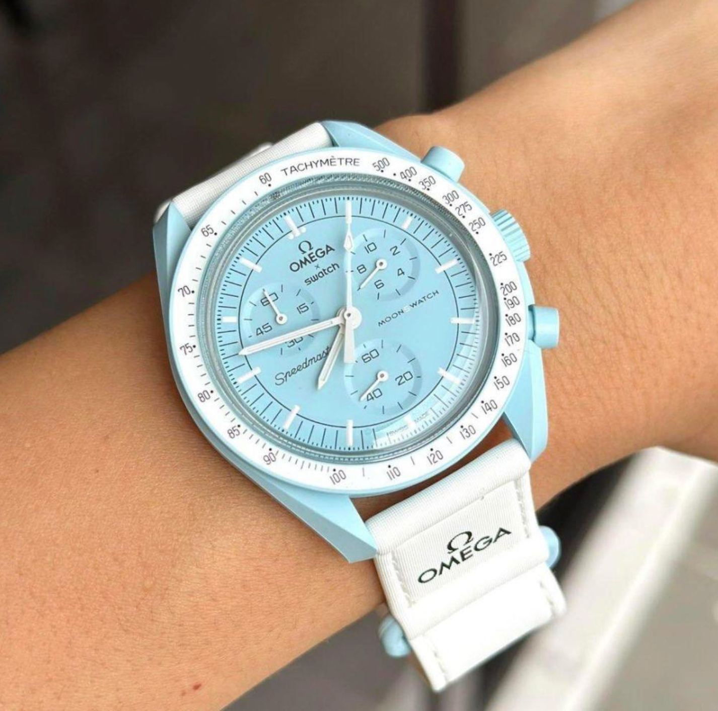 أوميغا × سواتش مون ميشن إلى أورانوس